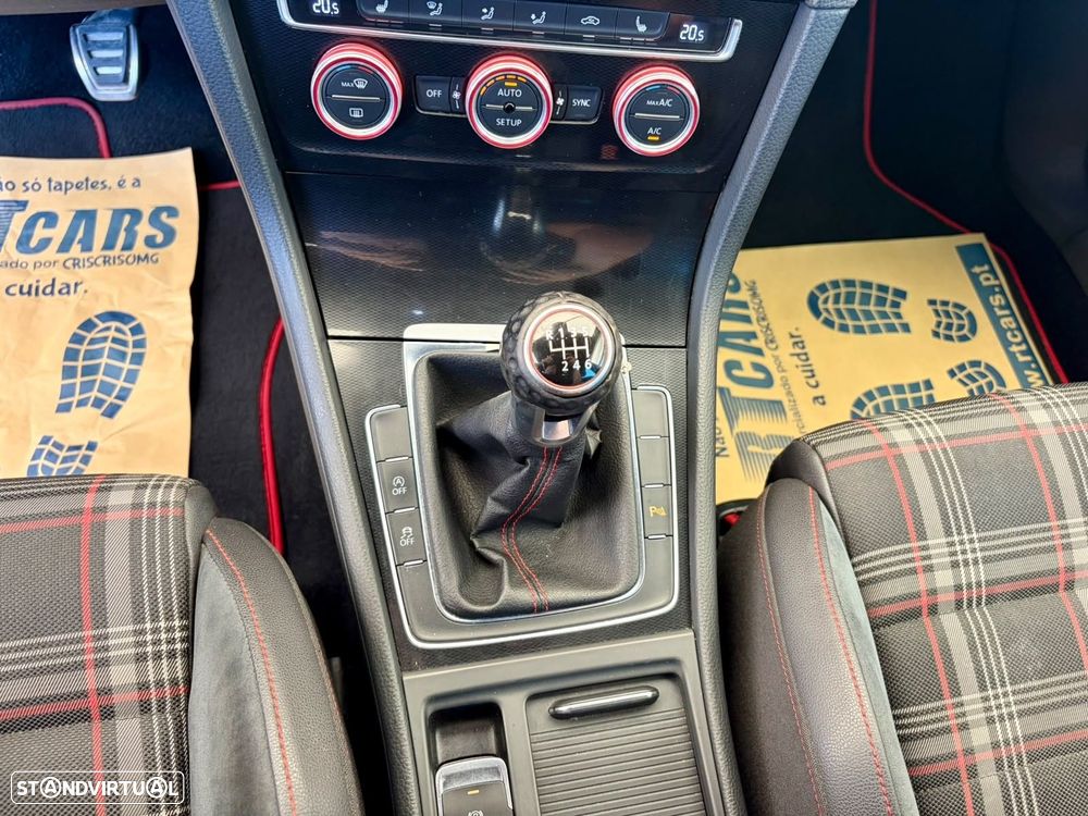 VW Golf GTI BlueMotion - 20