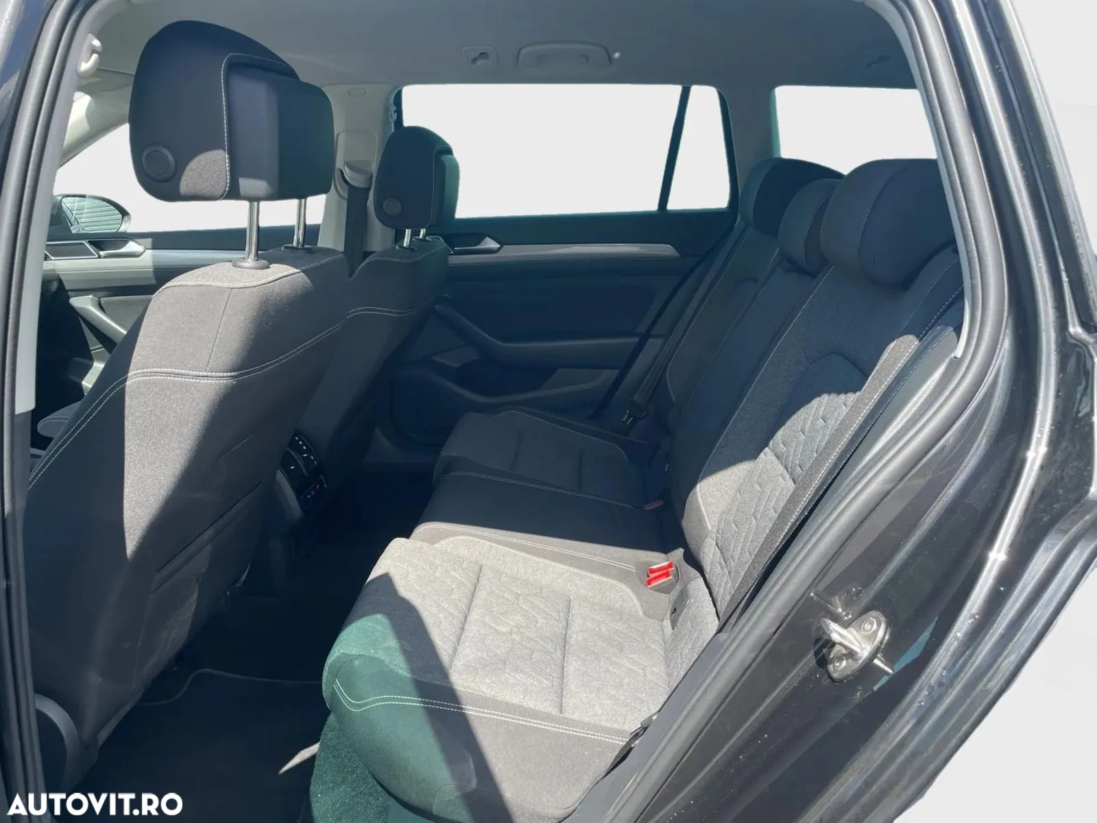 Volkswagen Passat Variant 1.5 TSI OPF DSG Business - 10