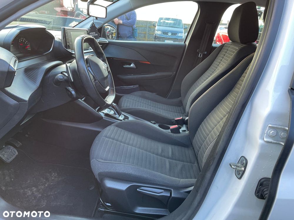 Peugeot 208 PureTech 100 EAT8 Allure Pack - 23
