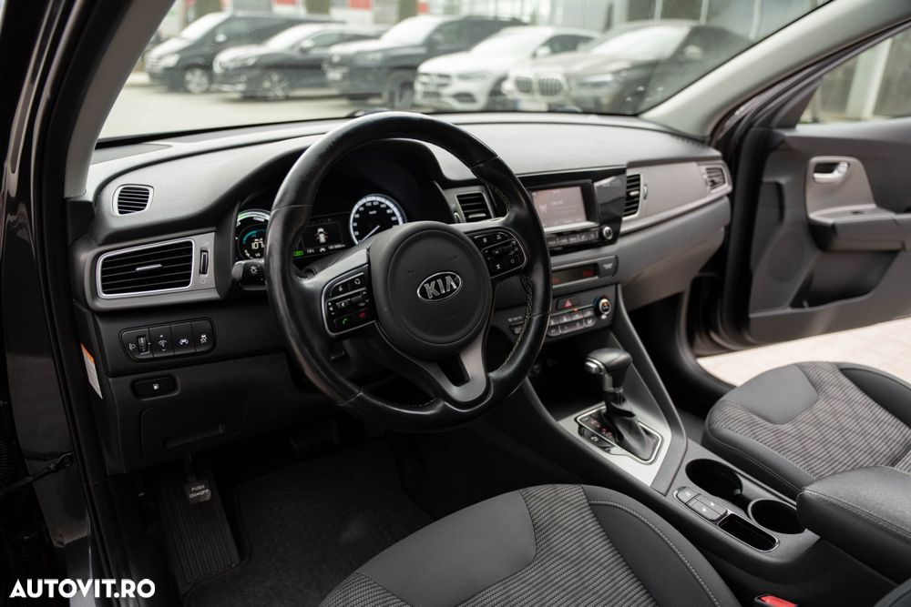 Kia Niro 1.6 GDI 2WD Aut. Spirit - 6