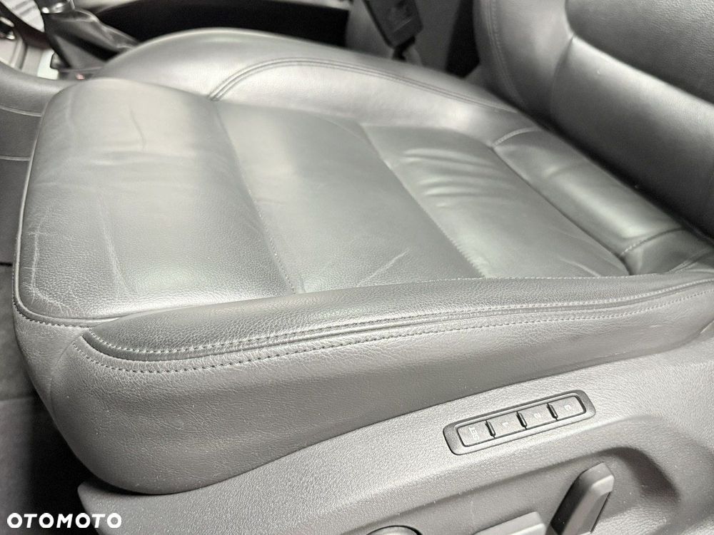 Volkswagen Sharan 2.0 TDI DSG Blue Motion Highline - 41