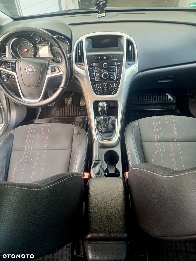 Opel Astra 1.4 T Cosmo - 10