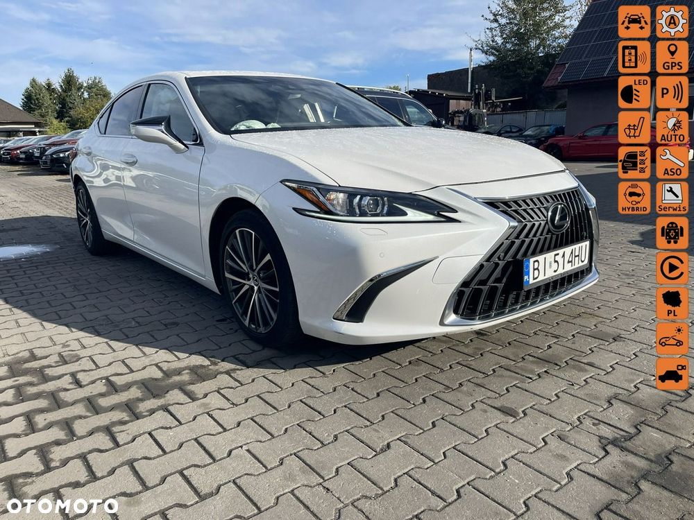 Lexus ES