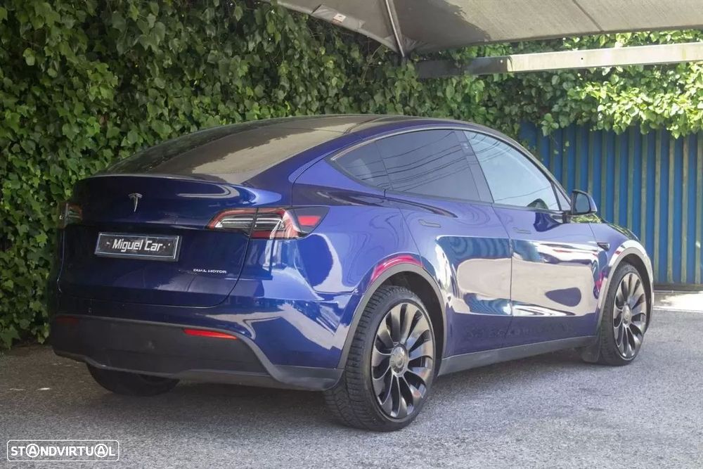 Tesla Model Y Long Range Dual Motor AWD - 9