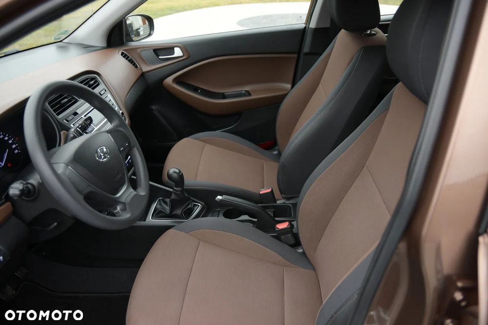 Hyundai i20 blue 1.2 YES Silver - 25