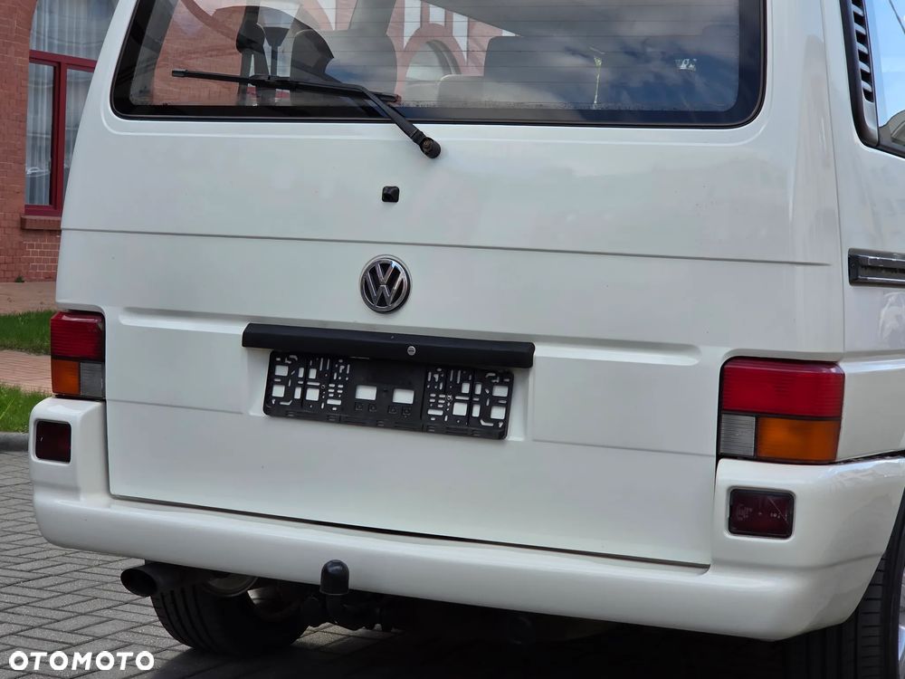 Volkswagen Caravelle - 13