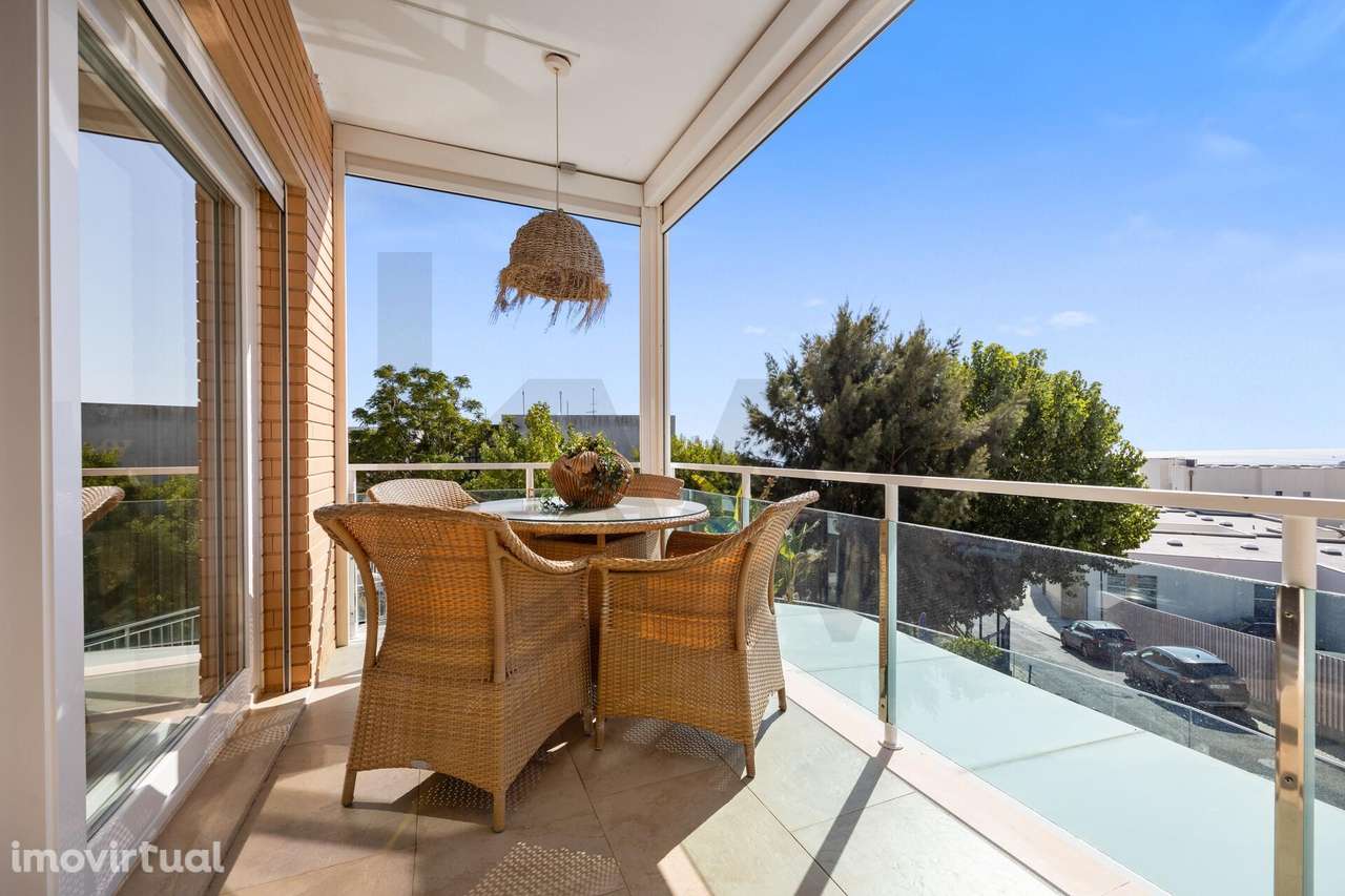 Moradia T3 Renovada a 300m da Praia da Califórnia com Piscina Privada - Grande imagem: 5/36