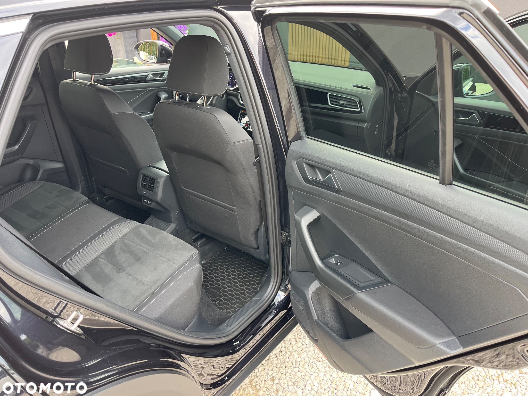 Volkswagen T-Roc 1.5 TSI R-Line DSG - 24