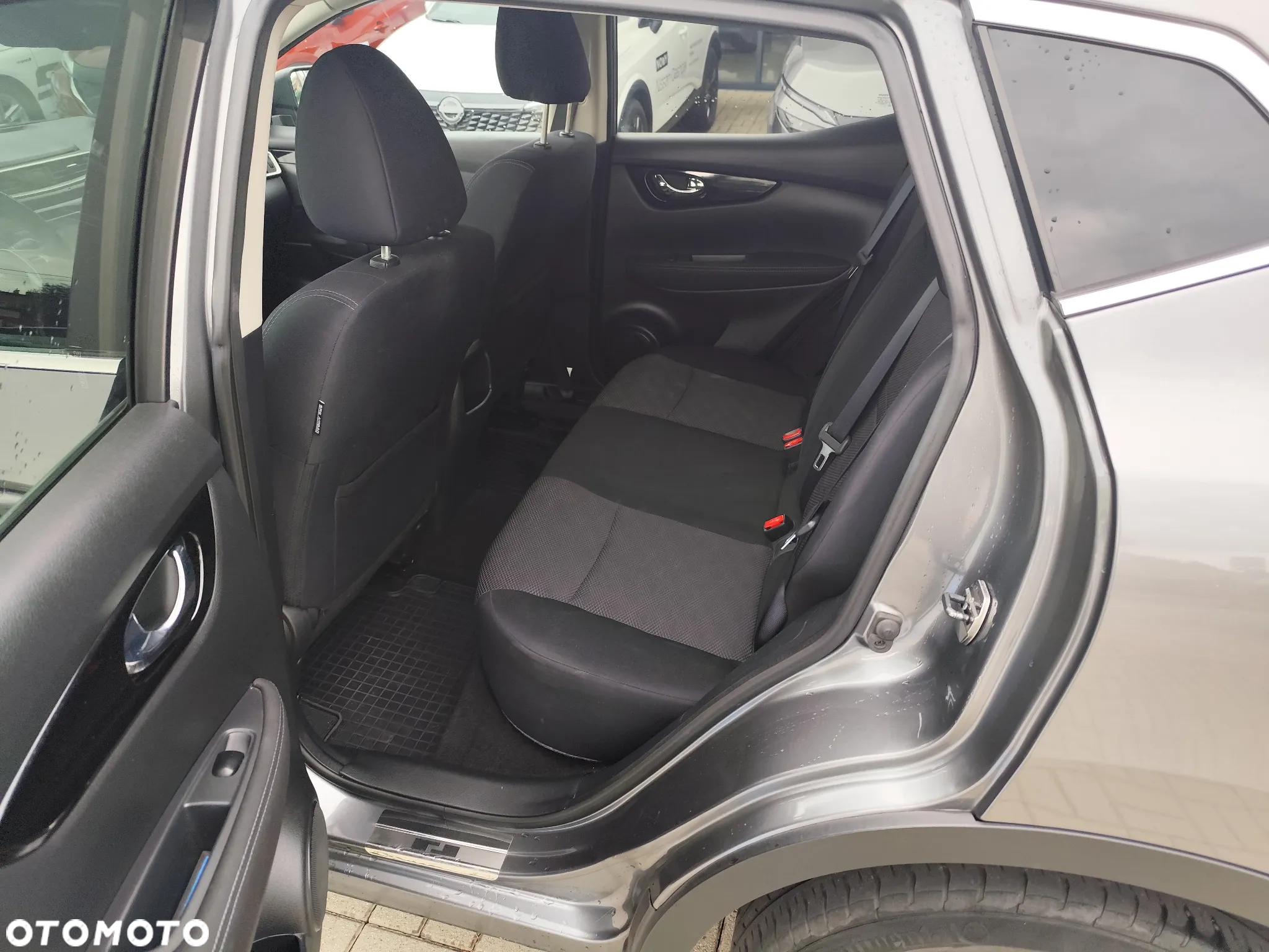 Nissan Qashqai 1.2 DIG-T N-Connecta EU6 - 9