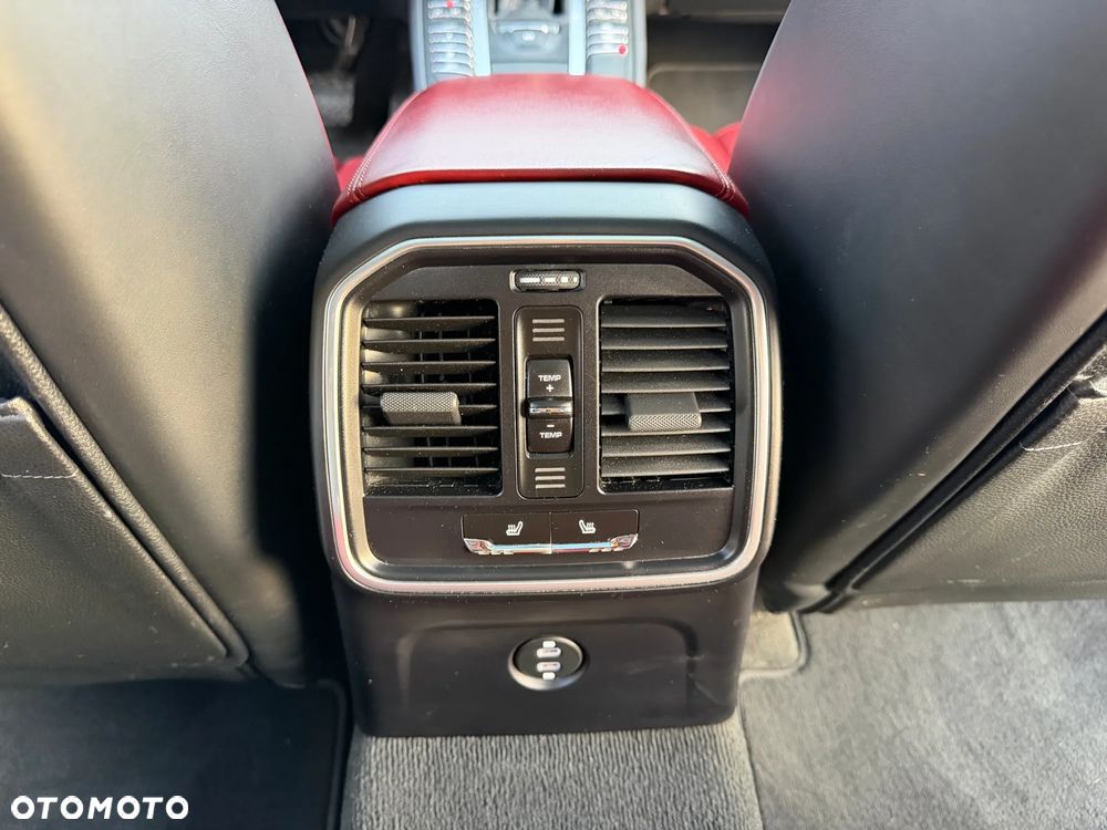 Porsche Macan GTS - 15