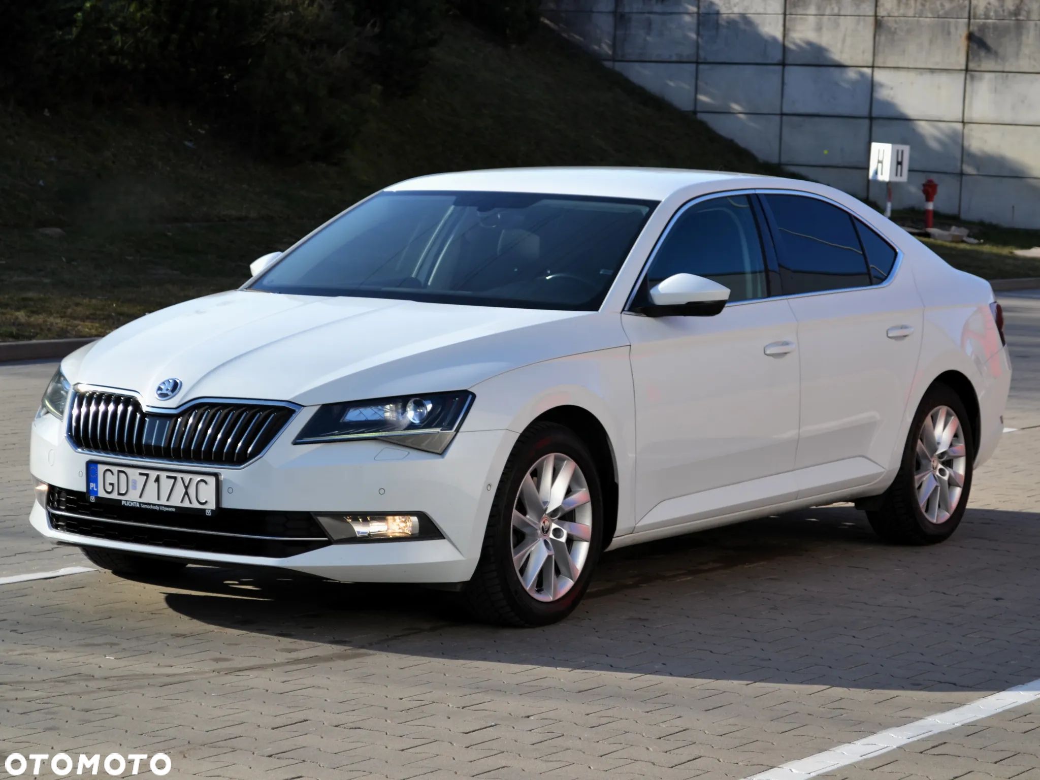 Skoda Superb 2.0 TSI Ambition DSG - 1