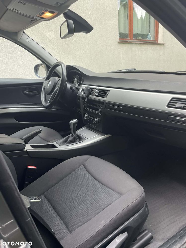BMW Seria 3 318d DPF - 7