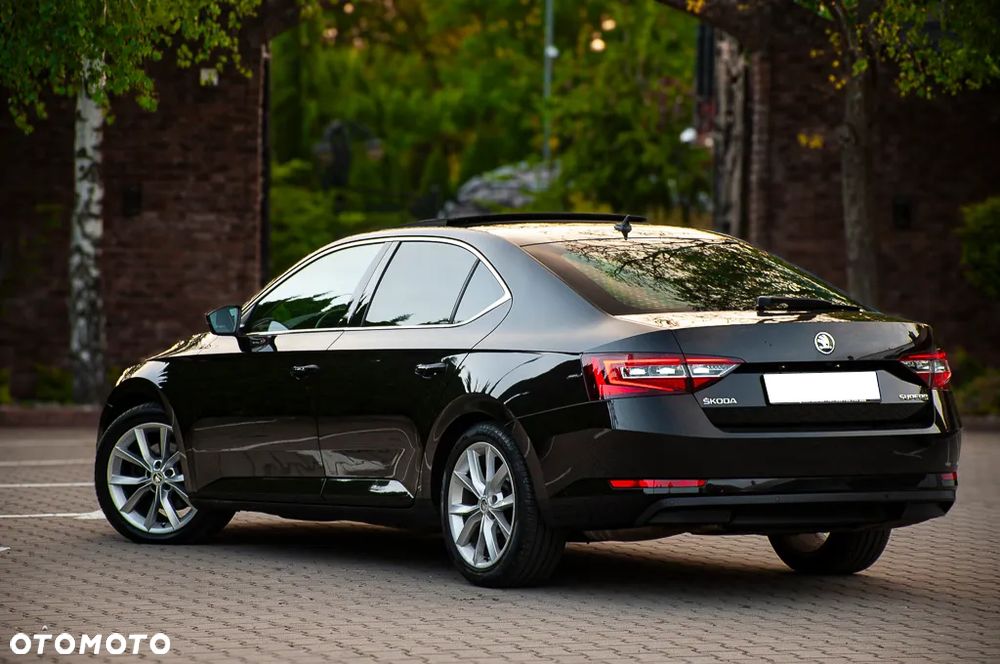 Skoda Superb 2.0 TDI DSG Ambition - 13