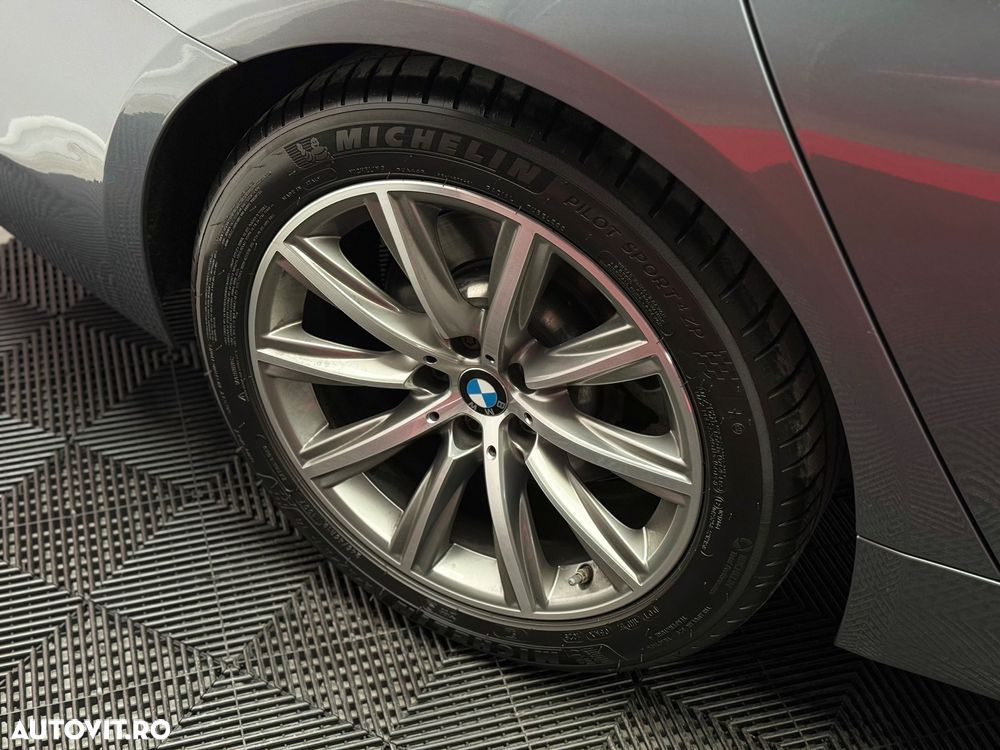 BMW Seria 5 520d xDrive Aut. - 39