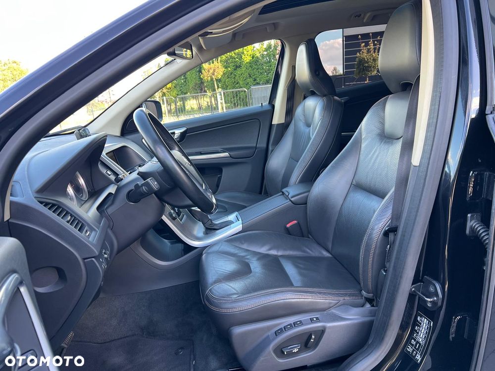 Volvo XC 60 D4 AWD Geartronic Momentum - 15