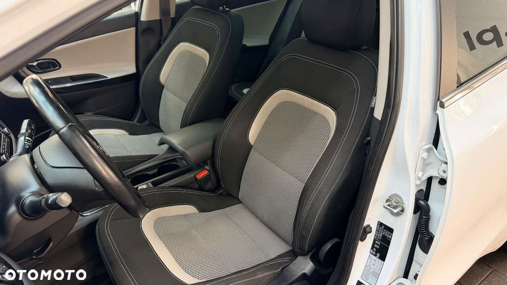 Kia Ceed - 25