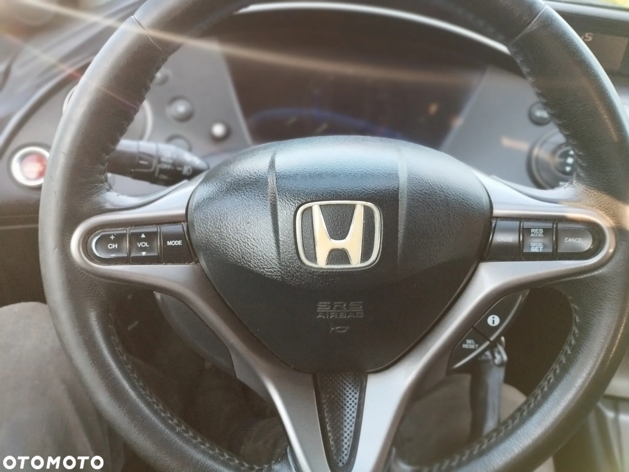 Honda Civic 1.8 Executive - 9