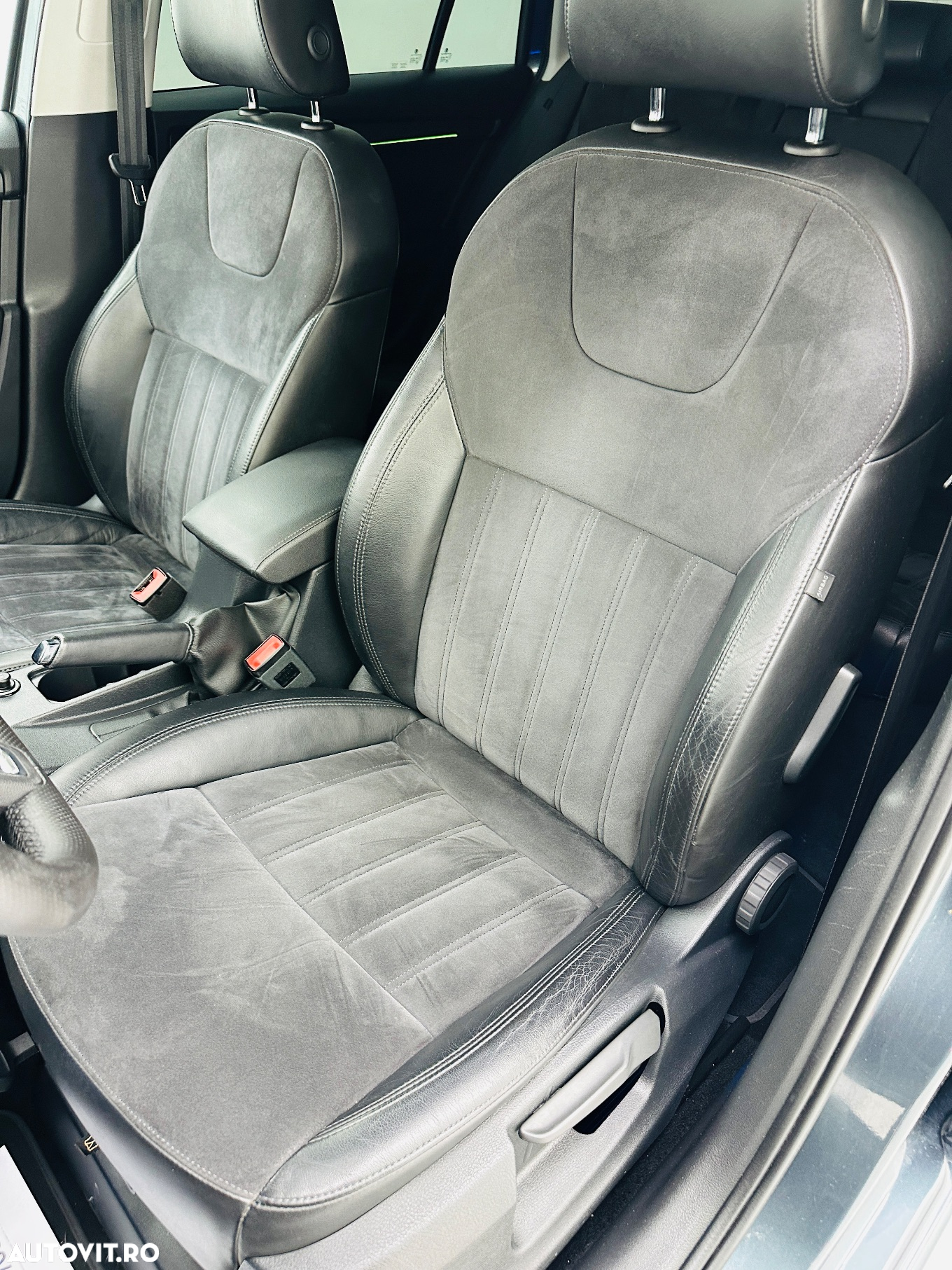 Skoda Octavia Combi 1.6 TDI DSG Premium Edition - 11