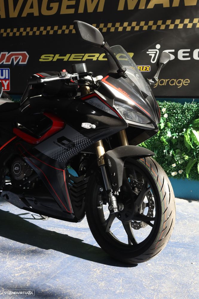 QJ Motor SRK 125R - 2