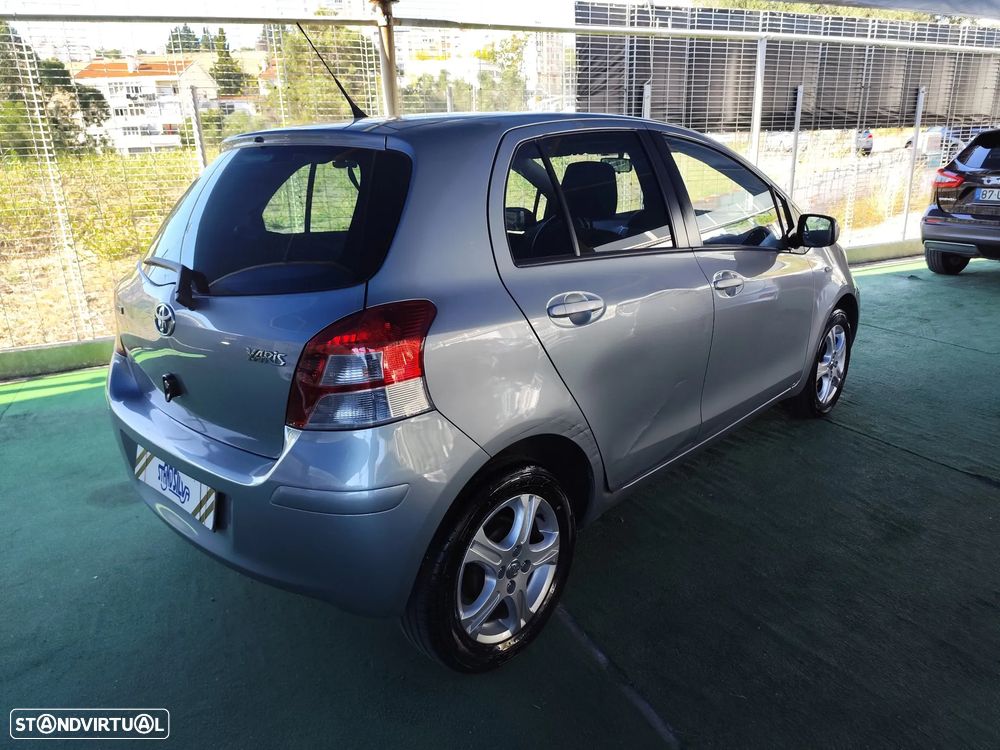 Toyota Yaris 1.0 VVT-i ACtive+AC - 12