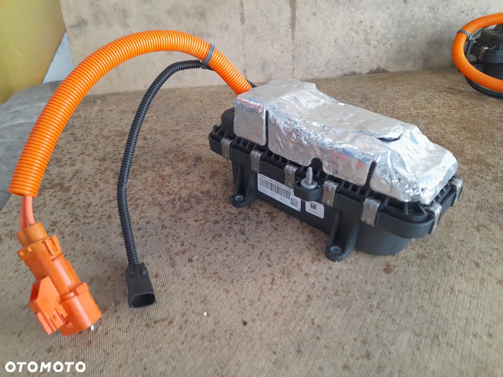 Elektryczna nagrzewnica płynu chłodzącego / Webasto Ford DG9H-18K464-CE - 1