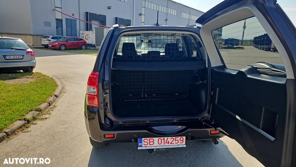 Suzuki Grand Vitara 1.9 DDiS Comfort - 9