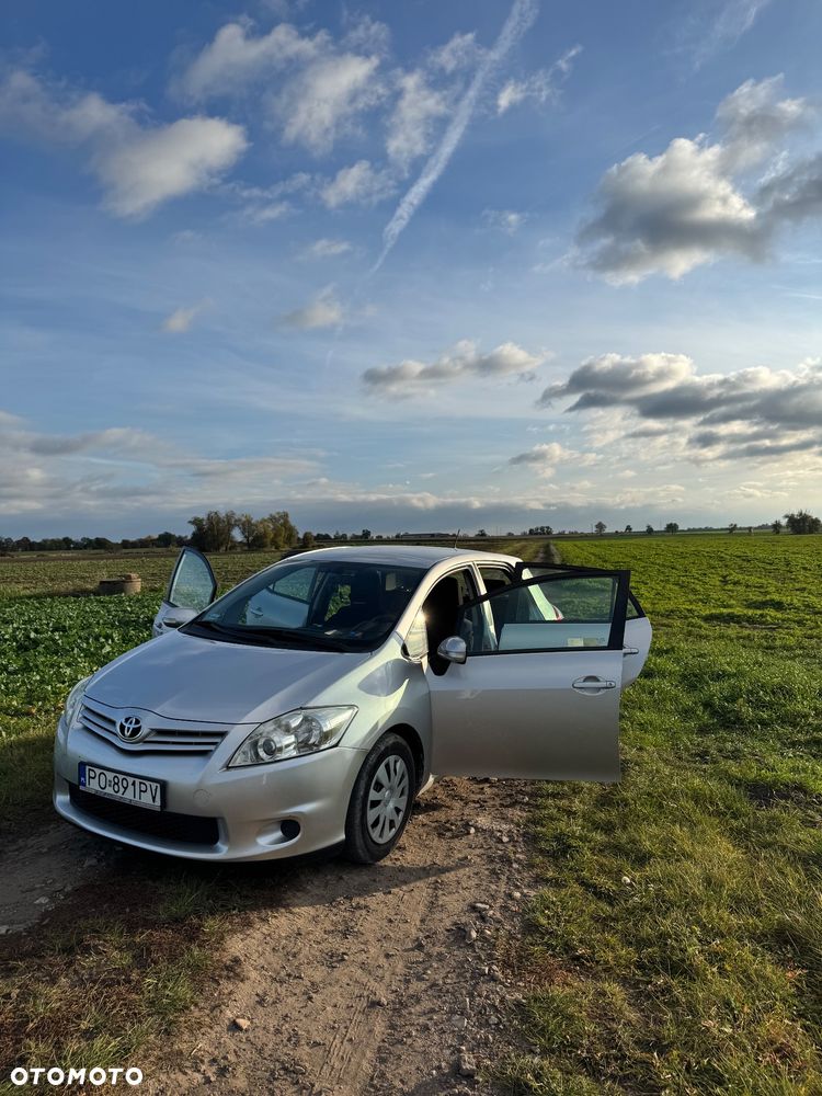 Toyota Auris - 12