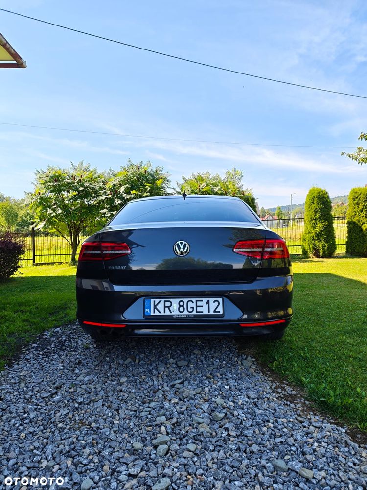 Volkswagen Passat - 5