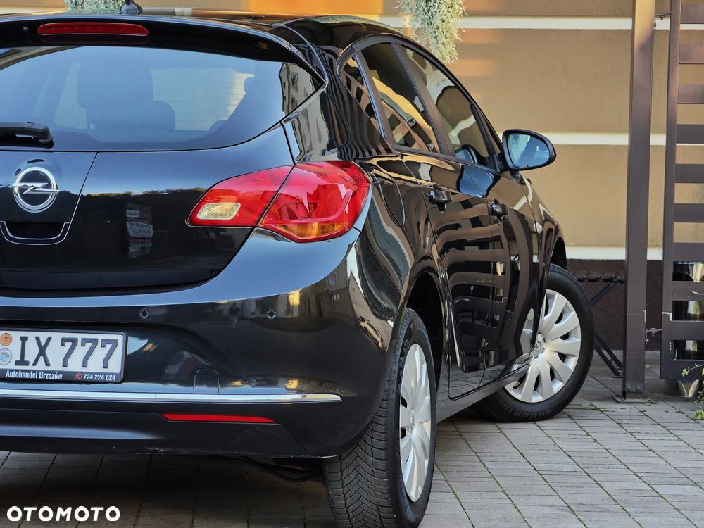 Opel Astra 1.4 T Cosmo EU6 - 23