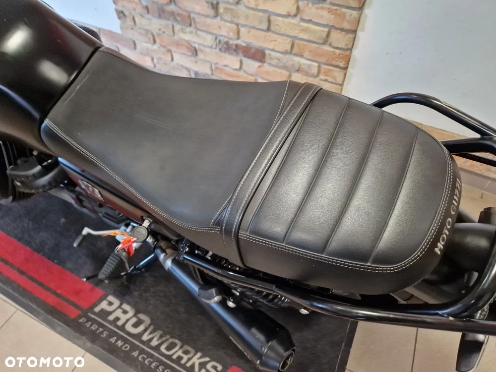 Moto Guzzi V7 - 9