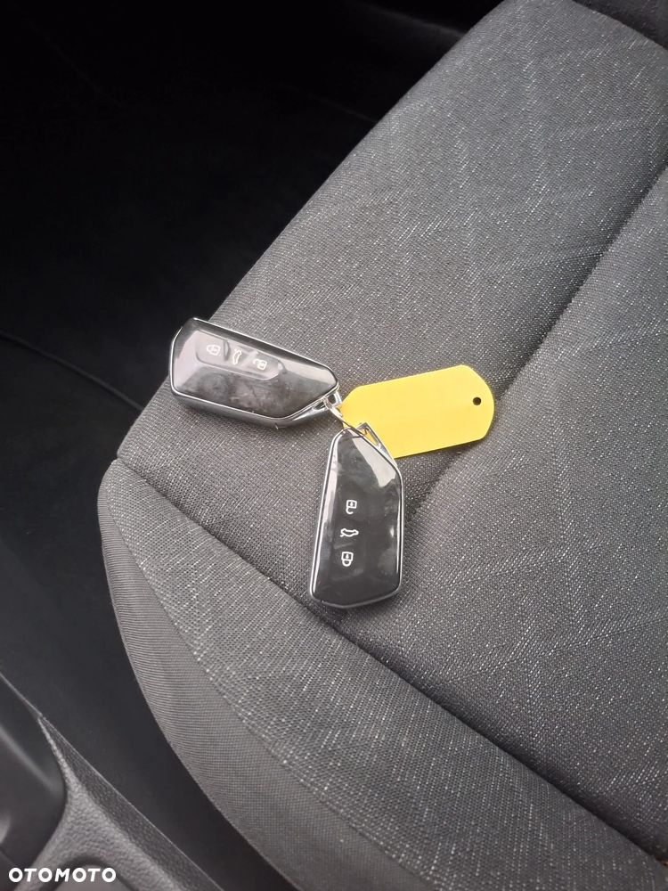 Volkswagen Golf 2.0 TDI SCR Life - 21