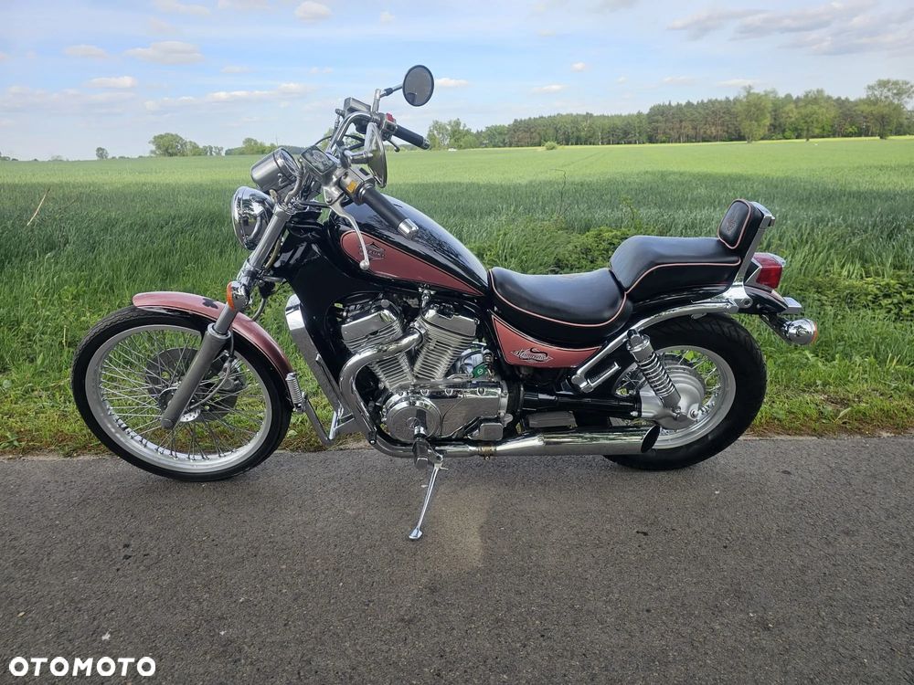 Suzuki Intruder - 7