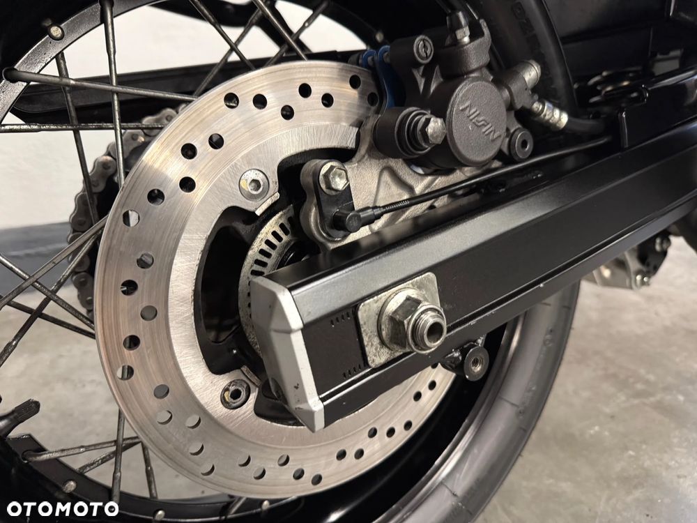 Suzuki V-STROM - 14