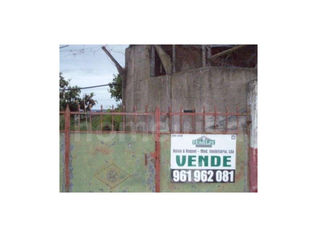 Terreno com 640 m2 - Grande imagem: 2/14