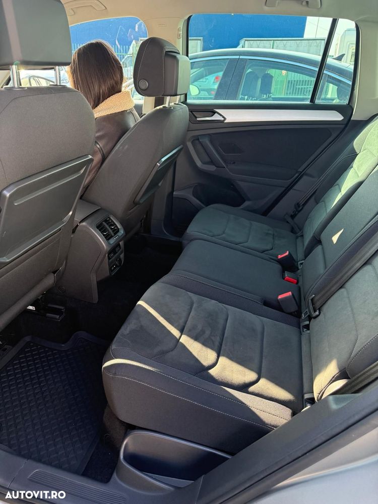 Volkswagen Tiguan - 5