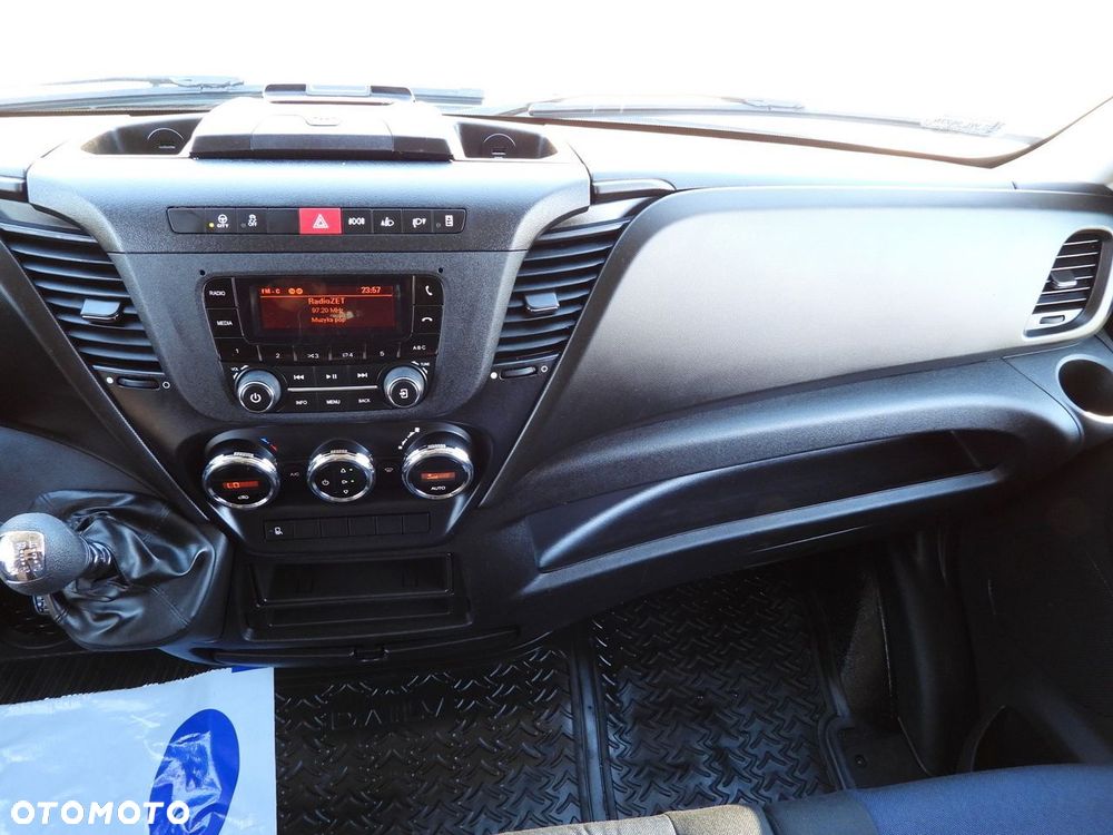 Iveco DAILY 50C17 PLANDEKA 10 PALET TEMPOMAT BLIŹNIACZE KOŁA KLIMATYZACJA  180KM - 35