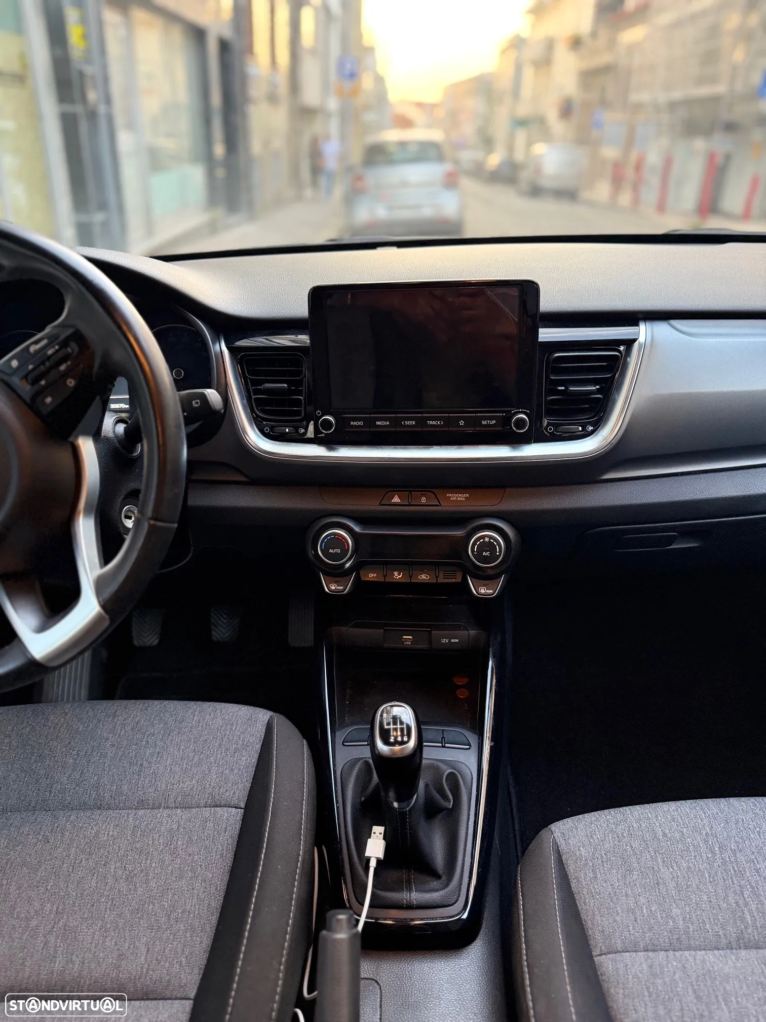Kia Stonic 1.0 T-GDI Wave - 4