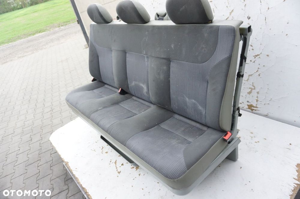 KANAPA FOTELE 2 RZĄD OPEL VIVARO A - 5