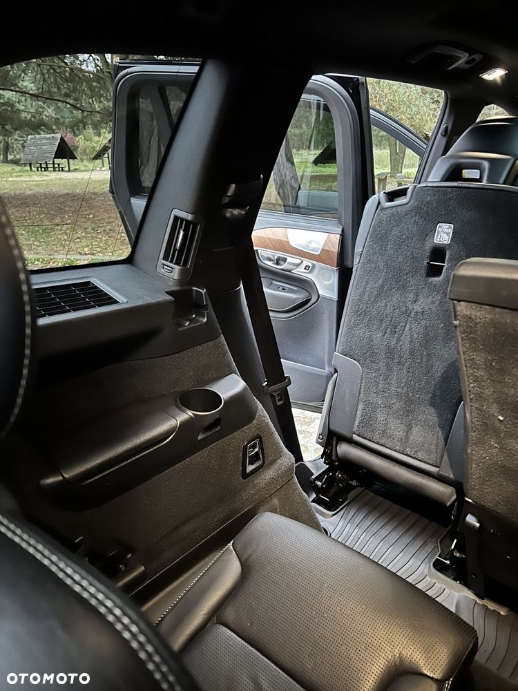 Volvo XC 90 - 29