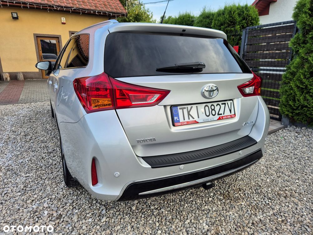 Toyota Auris 1.6 Valvematic Executive - 9