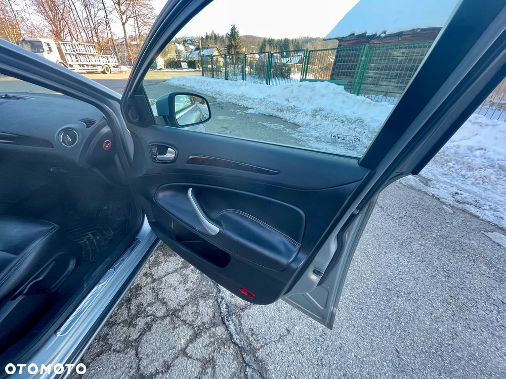 Ford Mondeo 2.0 TDCi Ghia - 18