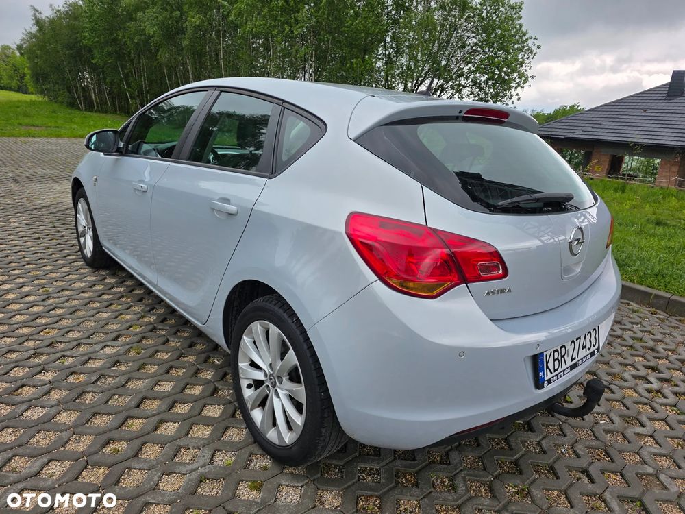 Opel Astra 1.4 150 Jahre - 6