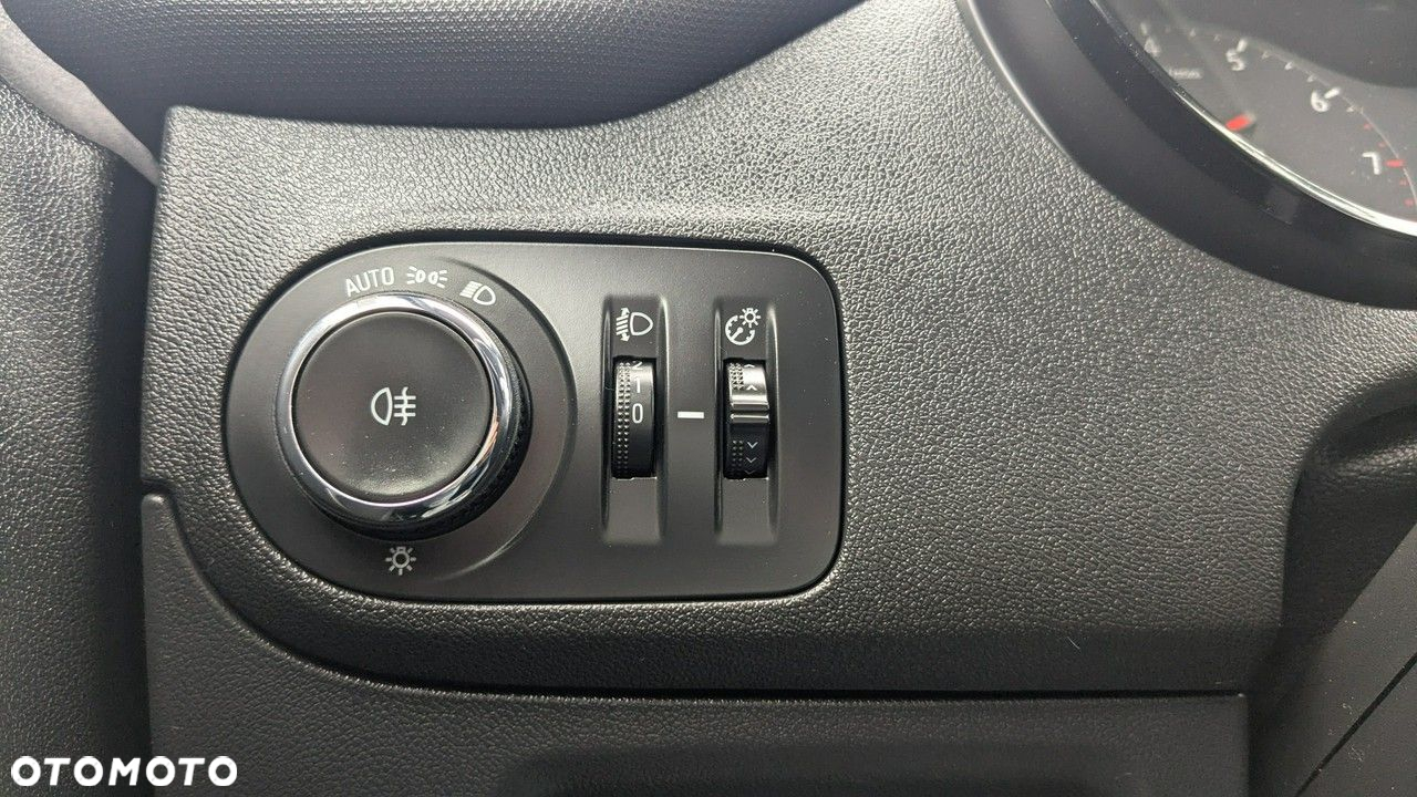 Opel Crossland X - 31