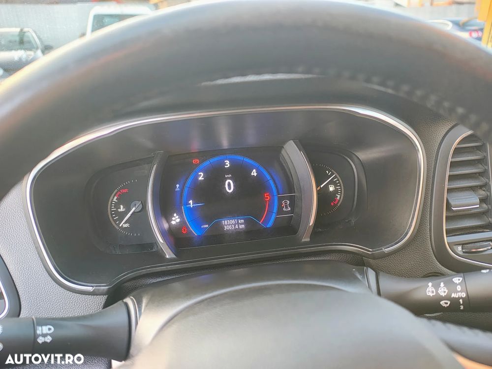 Renault Megane dCi 95 FAP Paris Business - 19