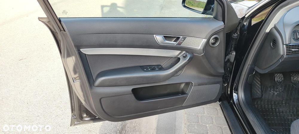Audi A6 Limousine 2.4 - 18