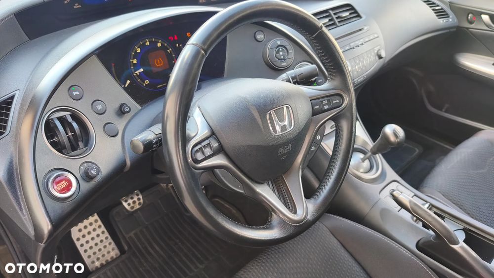 Honda Civic 1.8 Sport - 11
