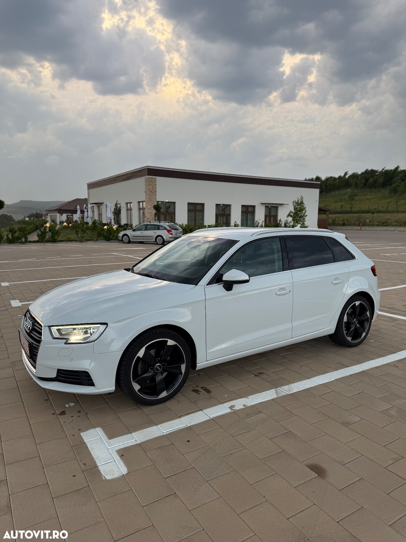 Audi A3 Sportback 2.0 TDI S tronic - 10