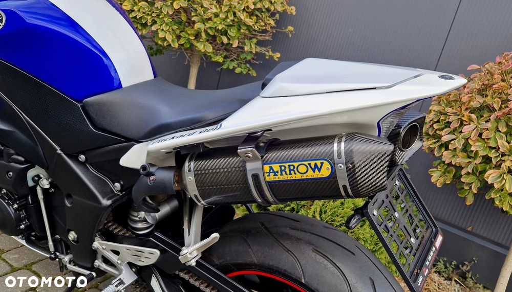 Yamaha R1 - 29