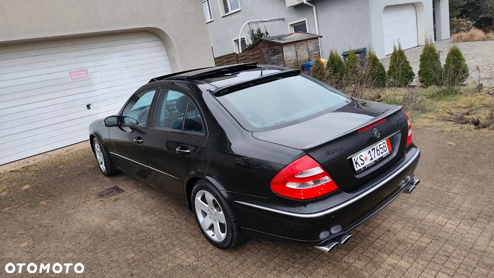 Mercedes-Benz Klasa E 500 4Matic Avantgarde Sport Edition AMG - 32