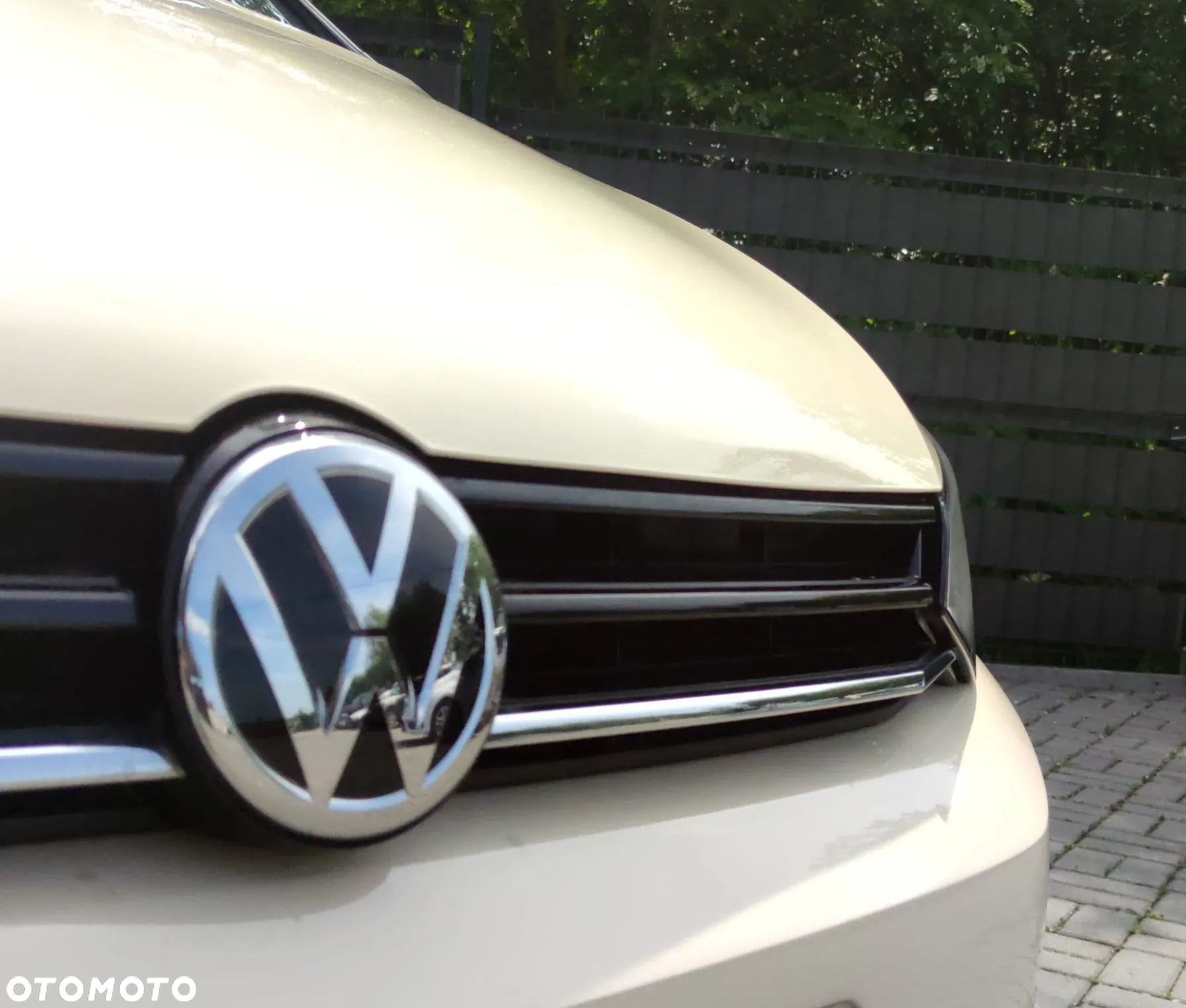 Volkswagen Touran - 11